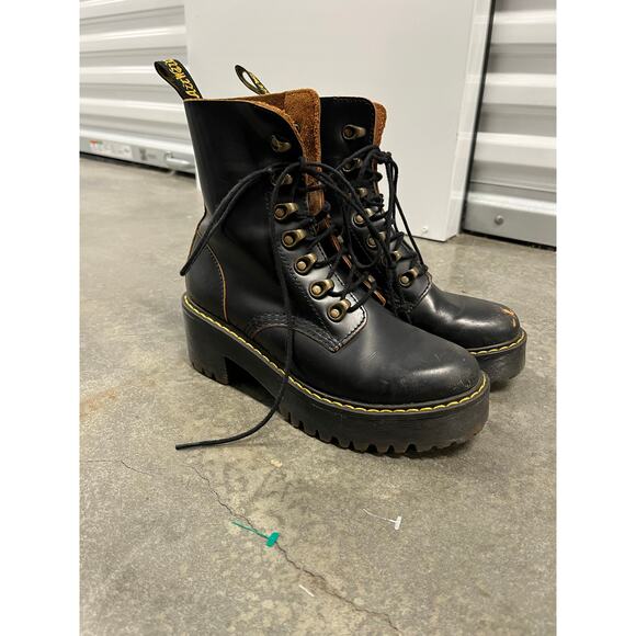 Doc Martens Leona Platform Combat Leather Boots •Women 37/US 6 Chunky Heel Black - Picture 1 of 5